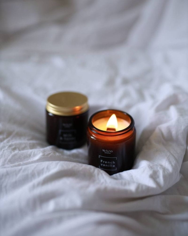 Naturalna świeca sojowa waniliowa French Vanilla 120m.jpg