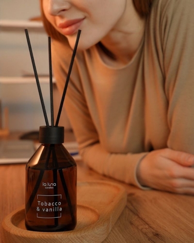 Dyfuzor zapachowy waniliowy "Tobacco &amp; Vanilla" 150ml.jpg