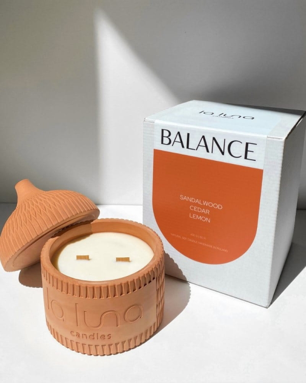 naturalna świeczka sojowa drzewo sandalowe i cytryna “balance” 
 400 ml prezent.jpg